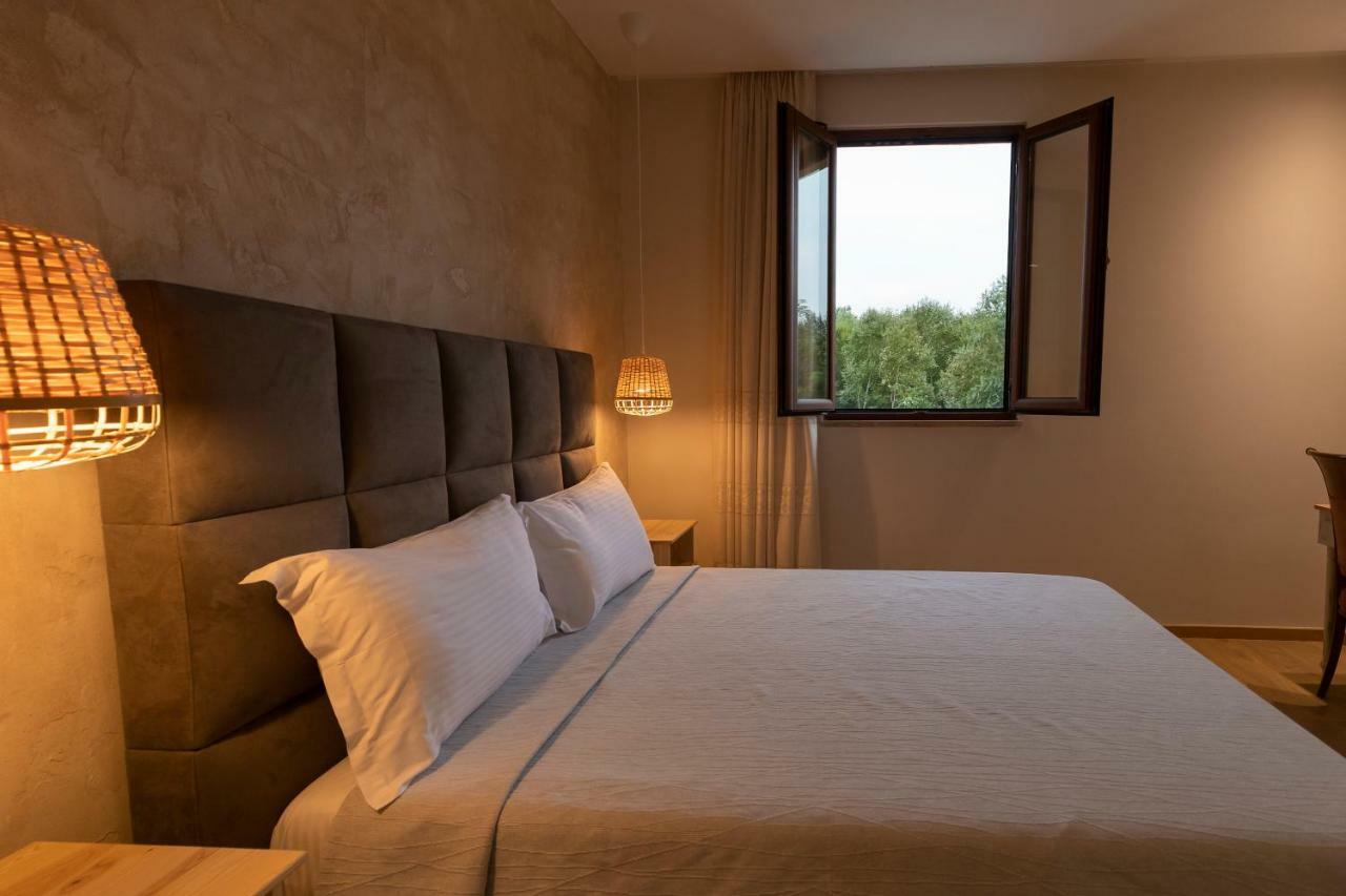 Agroturizem Gjepali Hotel Shijak Ngoại thất bức ảnh