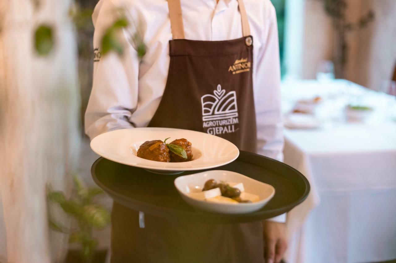 Agroturizem Gjepali Hotel Shijak Ngoại thất bức ảnh